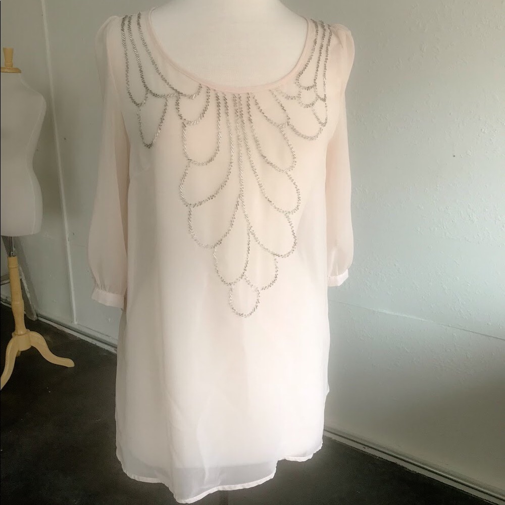 Sale! 💘 Sheer beaded pale pink long blouse
